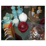 Bundle of assorted Avon nik naks, f...