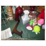 Bundle of assorted Avon nik naks, f...