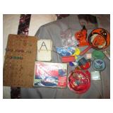 Lotbof vintage tin toys flash cards...