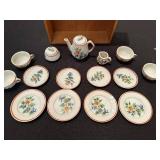 Vintage 15-Piece Ceramic Tea Set Made in Japan with Floral Design