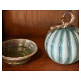 Set of 5 Artistic Decorative Glass and Ceramic Pumpkins and Bowl