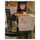 Oggi Pumpmaster 68 oz Beverage Dispenser and Fruit Bounty 18 pc Punch Set