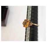 10K Gold Ring with Possibly Citrine Gemstone - Size 6