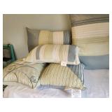 Set of 5 Decorative Pillows