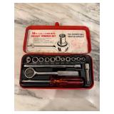 16-Piece SAE 1/4-Inch Drive Socket Wrench Set in Metal Case