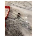 16-Piece SAE 1/4-Inch Drive Socket Wrench Set in Metal Case