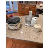 Kitchen Appliance Lot: Rival Crock-Pot, Little Dipper, and Hamilton Beach Food Processor