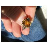 10K Gold Ring with Possibly Citrine Gemstone - Size 6