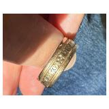 14k Gold Floral Band Ring