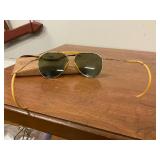 Vintage Ray Ban Aviater Glasses with Case.