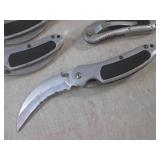 (EC1) 5 Folding Knives with Belt Cl...