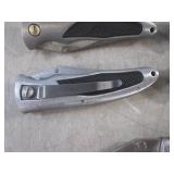 (EC1) 6 Folding Knives with Belt Cl...