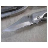 (EC1) 6 Folding Knives with Belt Cl...