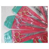 (EC1) Assortment of 18 Scissors...