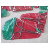 (EC1) Assortment of 18 Scissors...