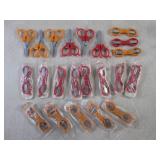(EC1) 22 Small Folding Scissors...