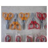 (EC1) 22 Small Folding Scissors...