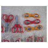 (EC1) 22 Small Folding Scissors...