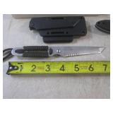 (FS) 3 Fixed Blade Knives with Shea...