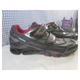 (A-3) 2 Pairs of Shoes Geox Size 6 ...