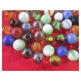 (FS) Assortment of Marbles in Vinta...