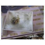 (FS) Assorted Fashion Jewelry...