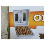 Farm Innovators Incubator and Automatic Egg Turner