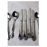 Silver-Plated Flatware Set with Floral Design - 24 Pieces