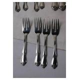 Silver-Plated Flatware Set with Floral Design - 24 Pieces