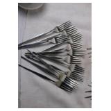 Stainless Steel Cutlery Set - 18 Pieces
