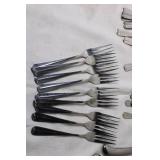 Set of 32 Stainless Steel Utensils - Jefferson Manor Collection