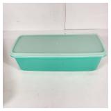 Tupperware Green Celery Keeper Container #782-6 With Lid 784-6 Tray Included Great Condition