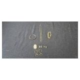 Assorted Collection of Vintage Jewelry Pieces