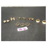 Collection of Avon Vintage Clip-on Earrings and Rings SZ 6 (approx)