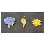 Collection of Vintage Brooches and Rings (approx sz 8) Gemstones