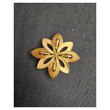 Set of Vintage Jewelry Including Gold-Tone Necklace and Brooches - display not inc