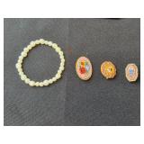 Vintage SHQ Faux Pearl Necklace, Bracelet, and Brooch Set - display not inc