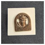 Vintage Collection of Assorted USA Themed Pins and Badges