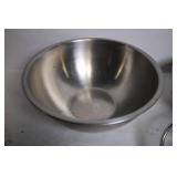 Stainless Steel Kitchenware Set with Utensils and Frying Pan