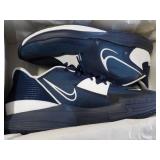 Kyrie Irving size 16.5 C Tennis Sho...