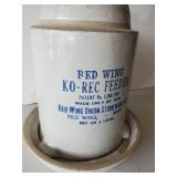 Red Wing Ko-Rec Feeder w/ rare bottom plate Good Condition great Display Piece