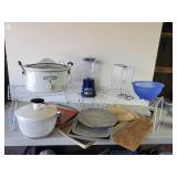 Hamilton Beach Crock Pot, Blender Baking Pans and More Kitchen Items