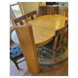 Beautiful Wood Table With 3 Leaves 4 Chairs and Chair Cushions