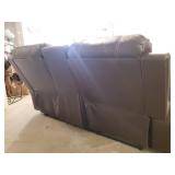 Gorgeous Leather Theatre Style Love Seat with Recliners on both sides and cup Holder in Between