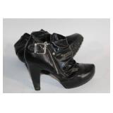 Pair of Black Leather Ankle Boots with Buckle and Zipper Accents - Size 7.5M