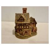 David Winter Cottages "The Bakehouse" Village Decor