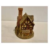 David Winter Cottages "The Bakehouse" Village Decor