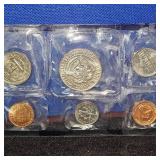 United States Quarter Proof Set and 1989 Mint Set