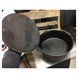 Amazon Basics Cast Iron Footed Camp Kettle/Pot