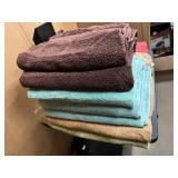 Large Lot of Bath Towels, Hand Towels and Wash Cloths